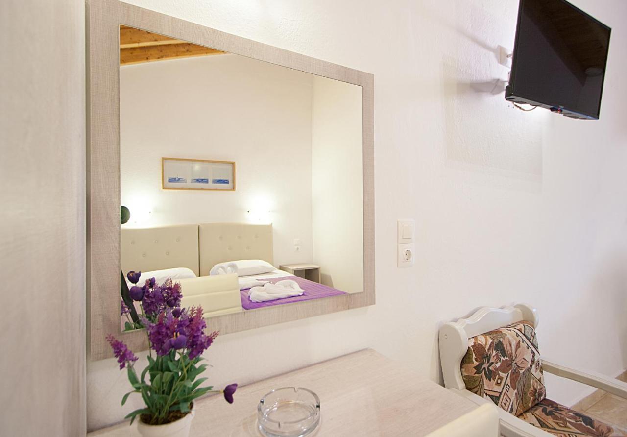 Voula Studios Koukounaries Extérieur photo