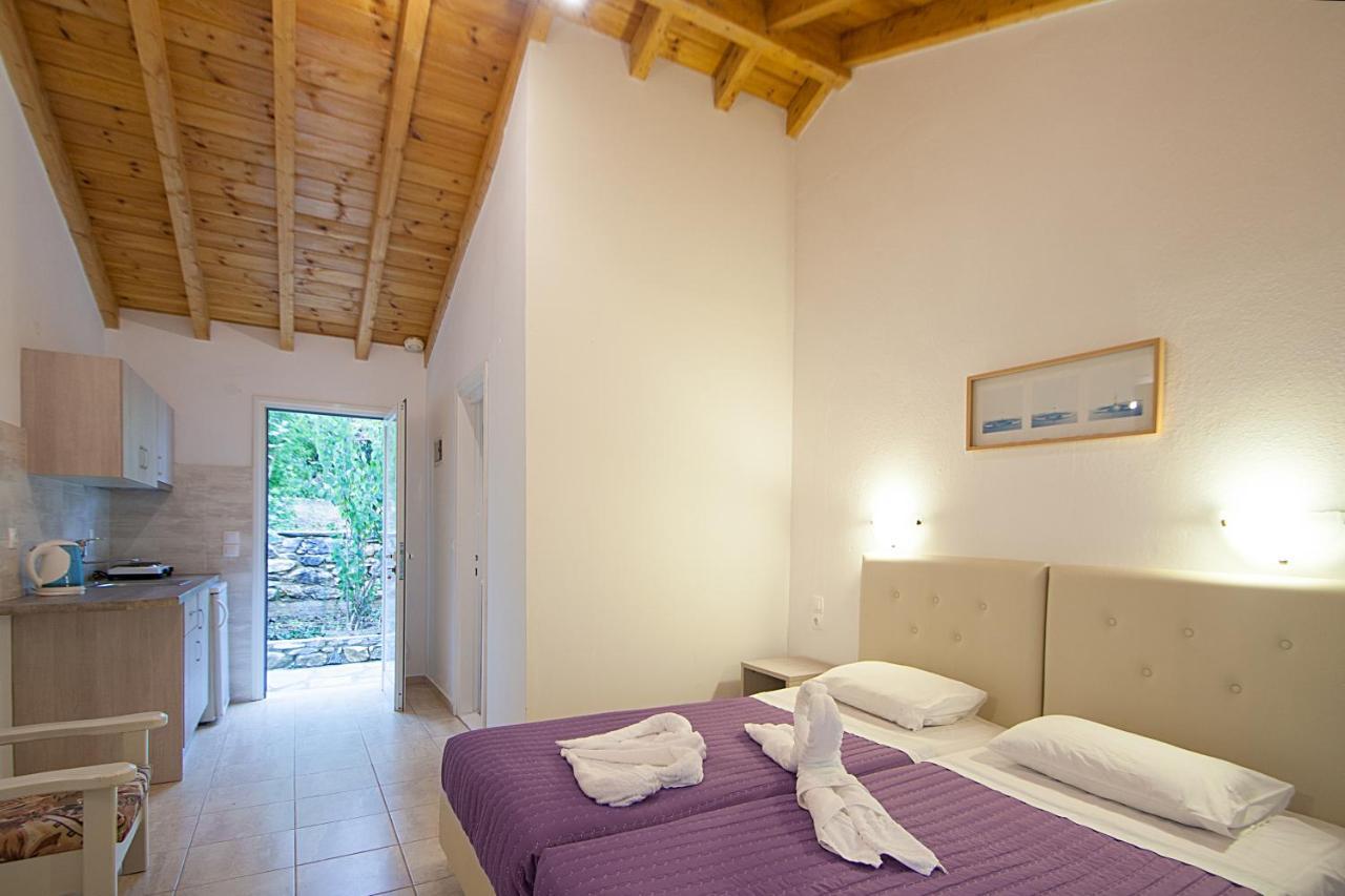 Voula Studios Koukounaries Extérieur photo
